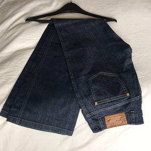 Escada jeans
